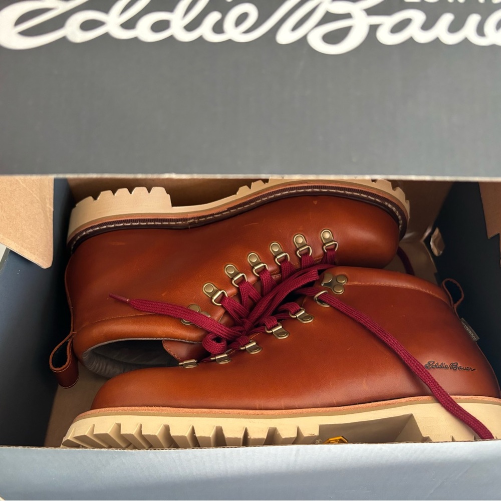 Eddie Bauer Women’s PPRIKA Hiking boots Size 9.5